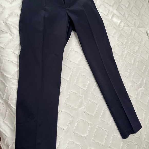 Versace Cotton Gabardine Pants
Size: IT 52 (36)
Colour: Navy Blue - Picture 3 of 8